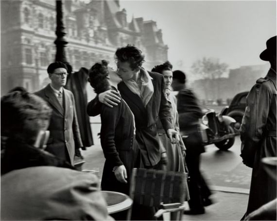 Le baiser de l'Hôtel de Ville, March by Robert Doisneau, 1950
