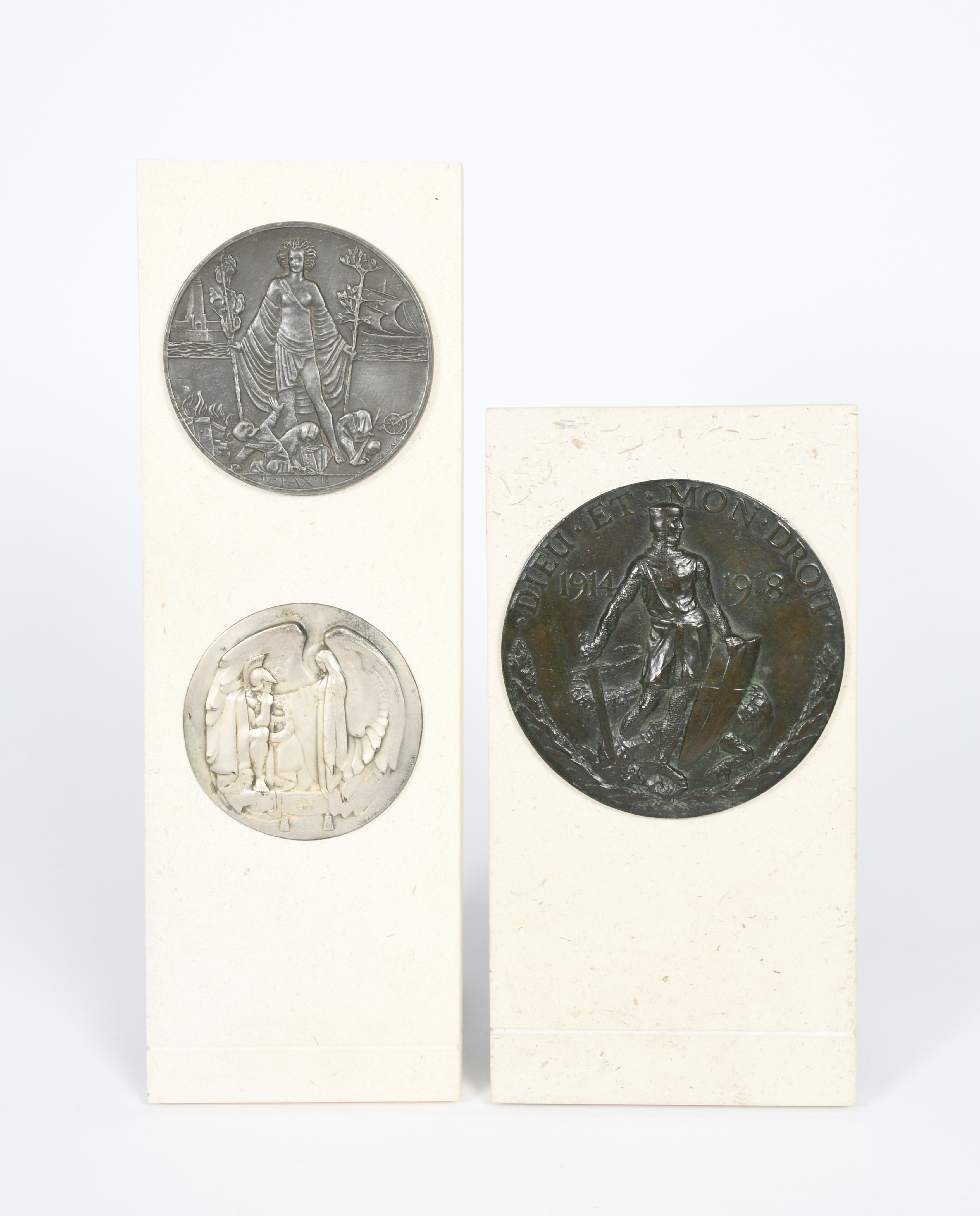 Artwork by Sydney Boyes, St George and the Dragon - Dieu et mon Droit 1914-1918, Made of bronze