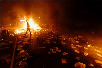 Virtual Photography Show Reveals Modern Lebanon's Many Layers of Tragedy