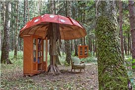 Exhibition in Forest Outside Moscow Enchants Russian Art World