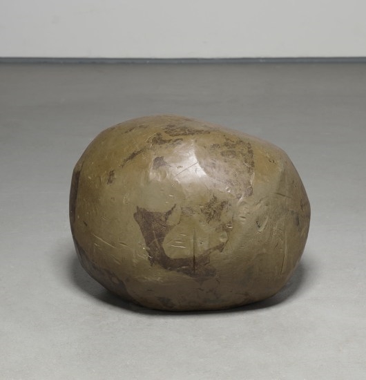 Artwork by Gabriel Orozco, Piedra que cede, Made of plasticine and debris