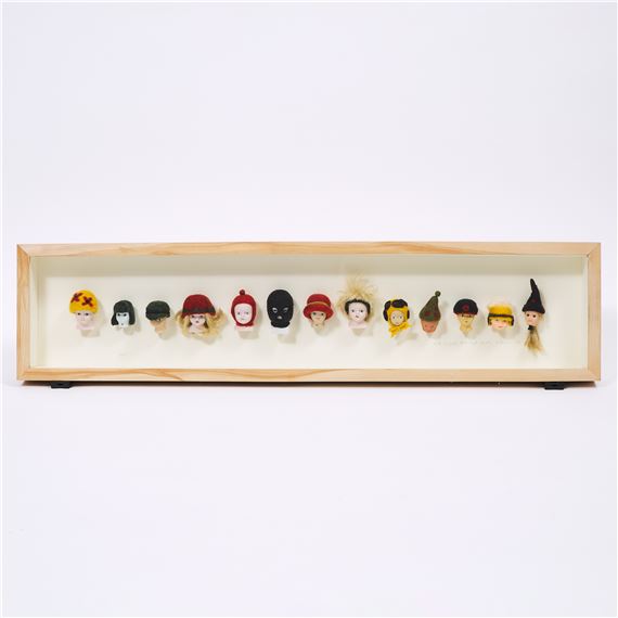 OLD FRIENDS REDRESSED - HEADS - M. Hogan