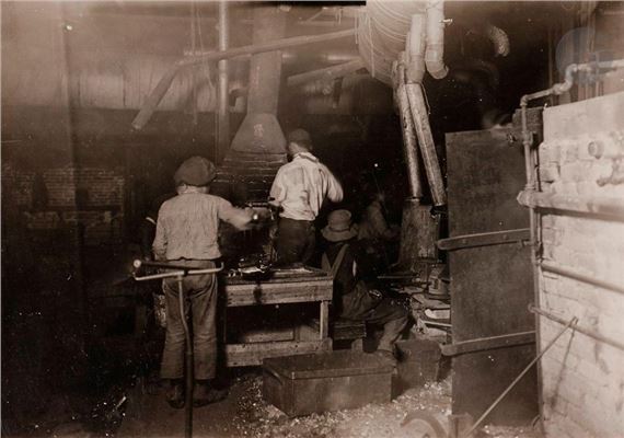 Glass works. Indiana by Lewis Hine, 1908