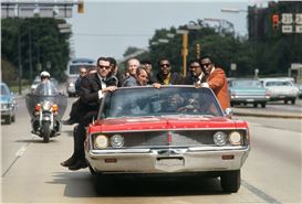 The Stories Behind Five Iconic Presidential Campaign Photographs