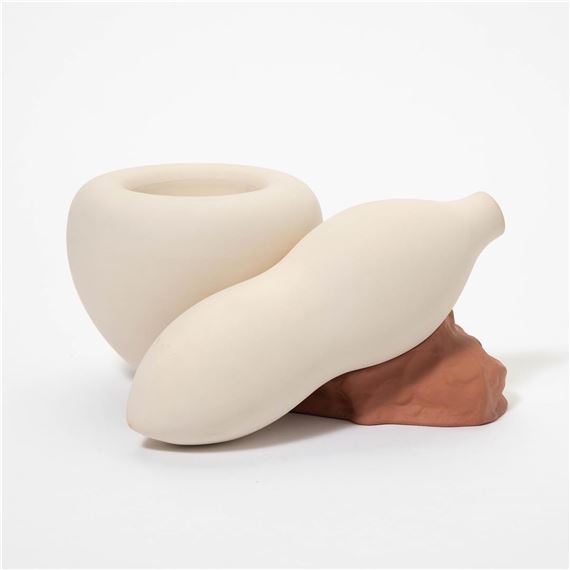 Les Objets d'Artistes: A Vase by Anish Kapoor, 1993