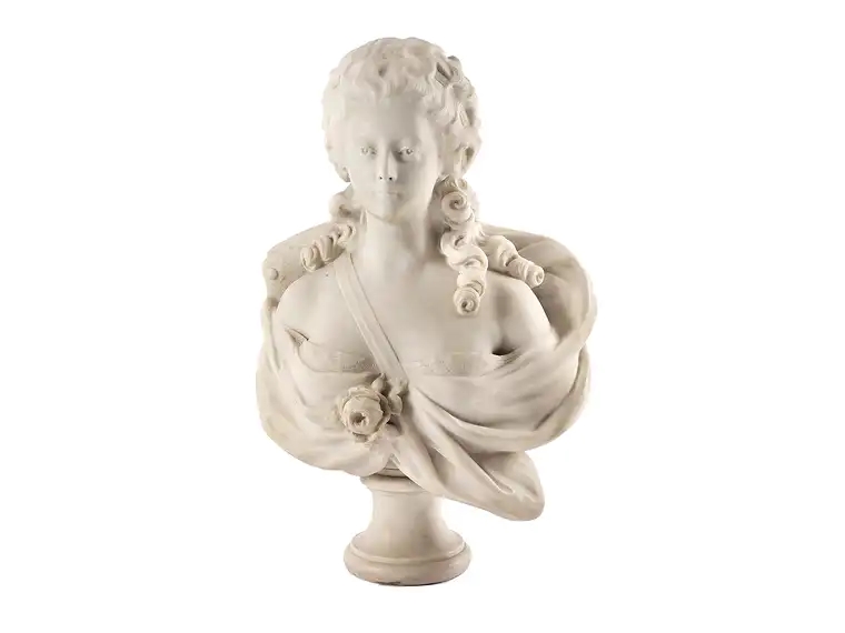 Artwork by Etienne Lenhoir, PORTRAITBÜSTE EINER DAME, Made of white marble, standing on a round base