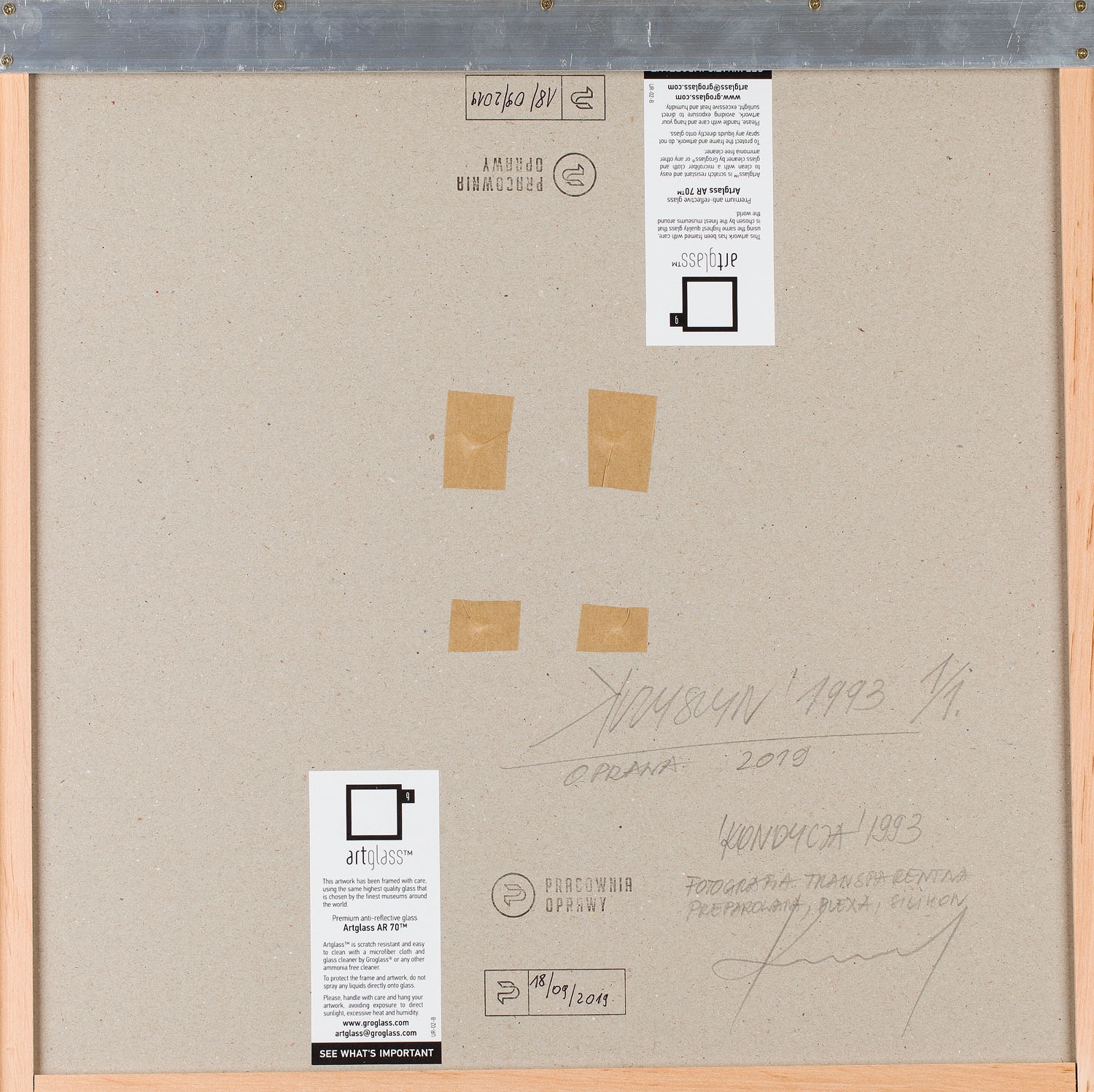 Artwork by Konrad Kuzyszyn, Obiekt fotograficzny z cyklu "Kondycja", Made of transparent photography/monochrome film prepared with a copper amplifier, plexiglass, silicone