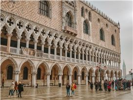 Culture War Erupts over Venice Mayor's Closure of Doge's Palace and Other Civic Museums Until April