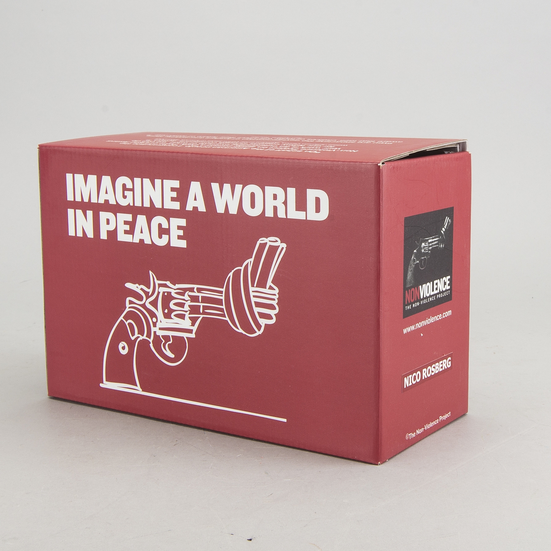 Artwork by Wu Mingzhong, Carl Fredrik Reuterswärd, Hey! Red Peace