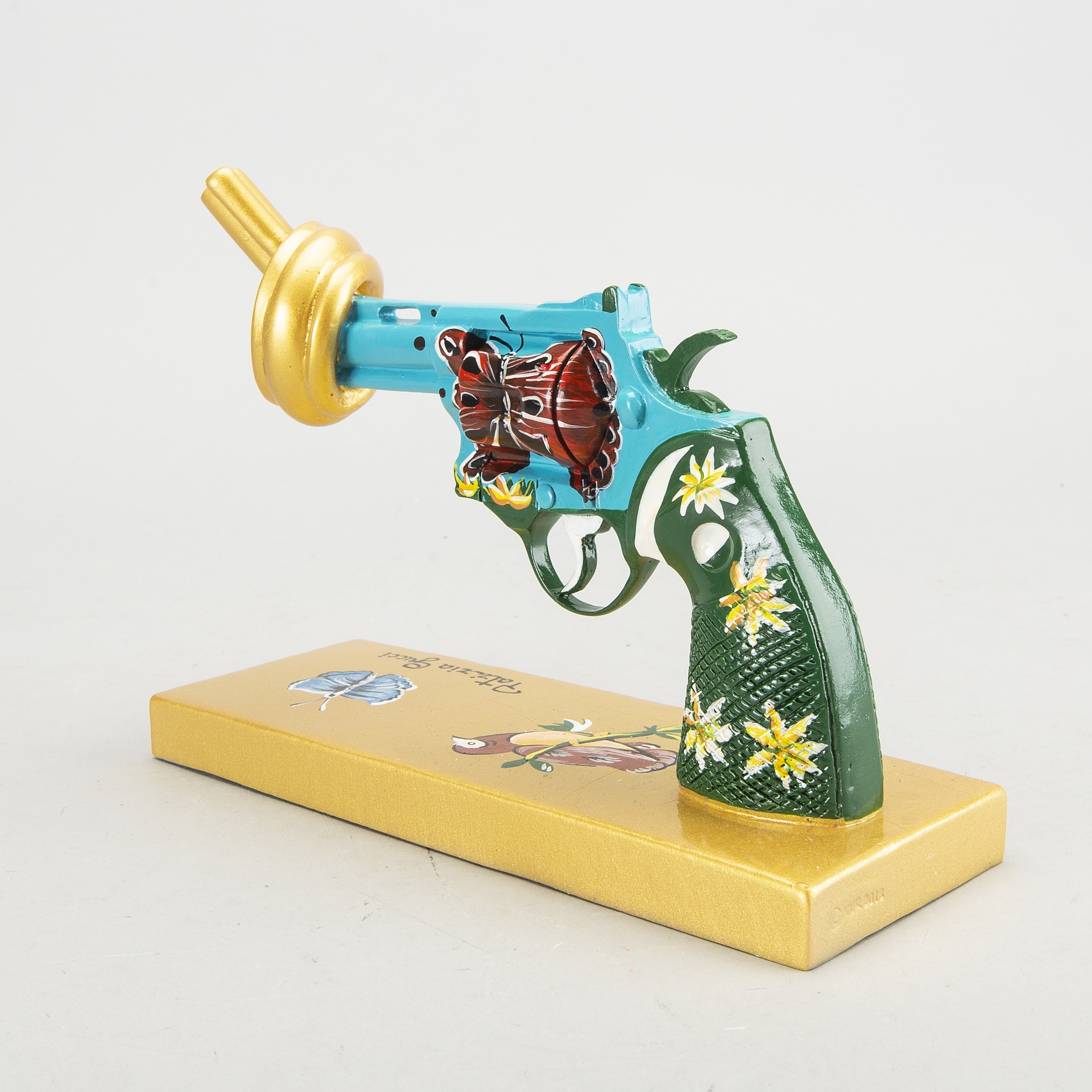 Artwork by Carl Fredrik Reuterswärd, P. Gucci for Peace