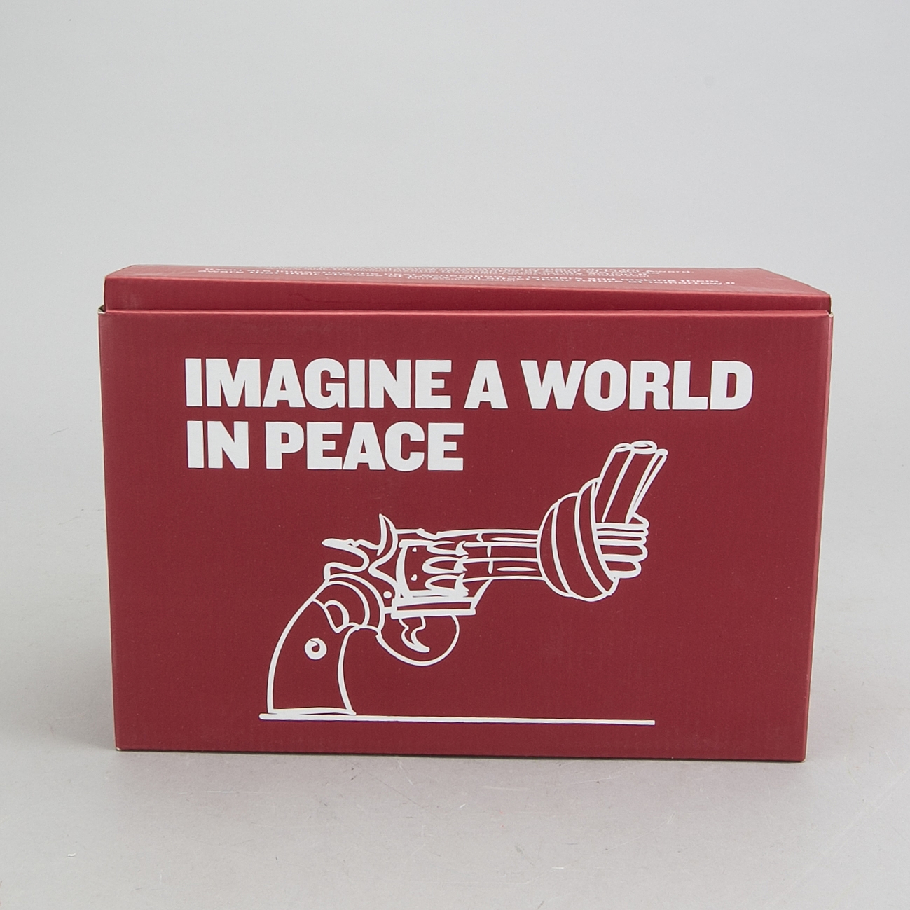 Artwork by Carl Fredrik Reuterswärd, Play for Peace