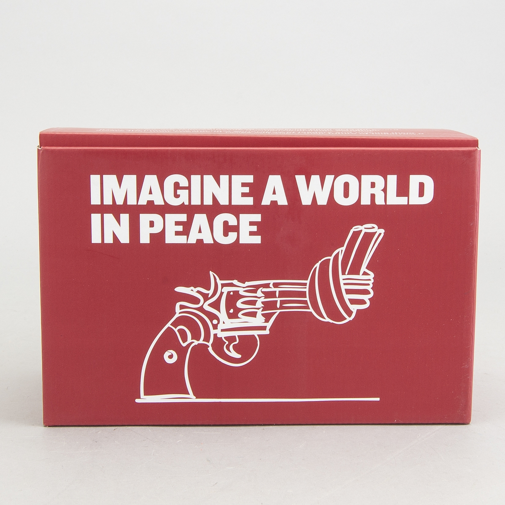 Artwork by Carl Fredrik Reuterswärd, Kick of Peace