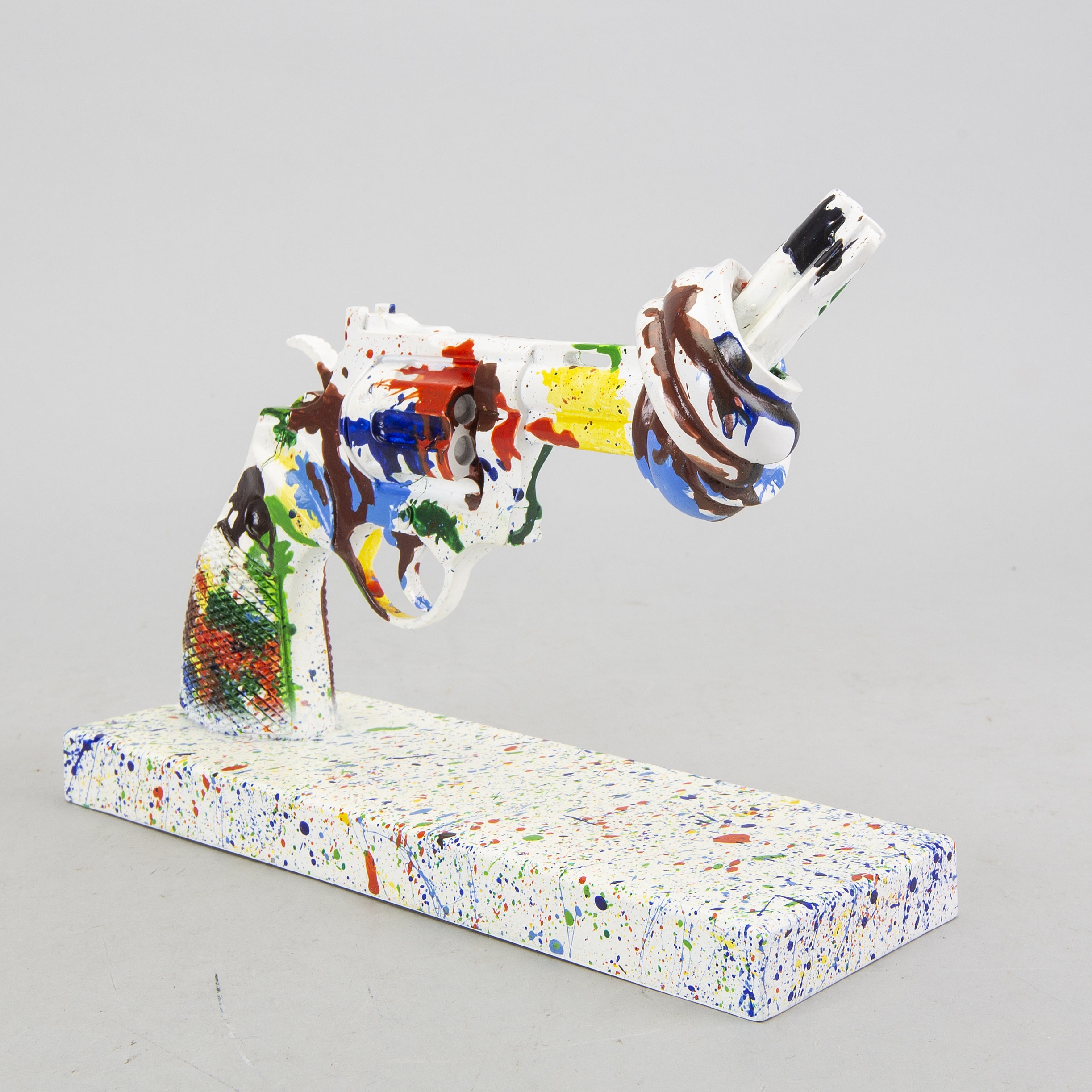 Artwork by Carl Fredrik Reuterswärd, Tennis for Peace