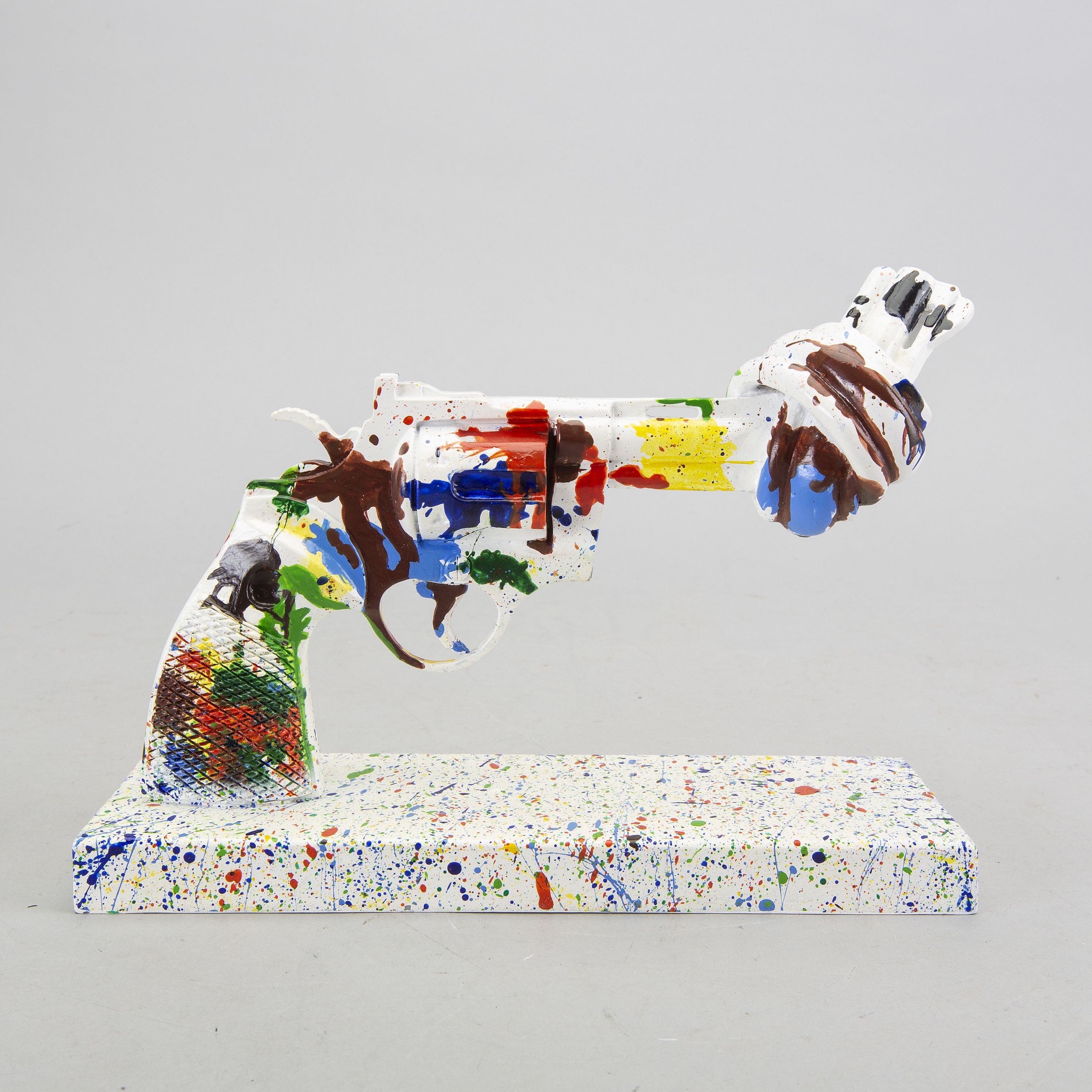 Artwork by Carl Fredrik Reuterswärd, Tennis for Peace