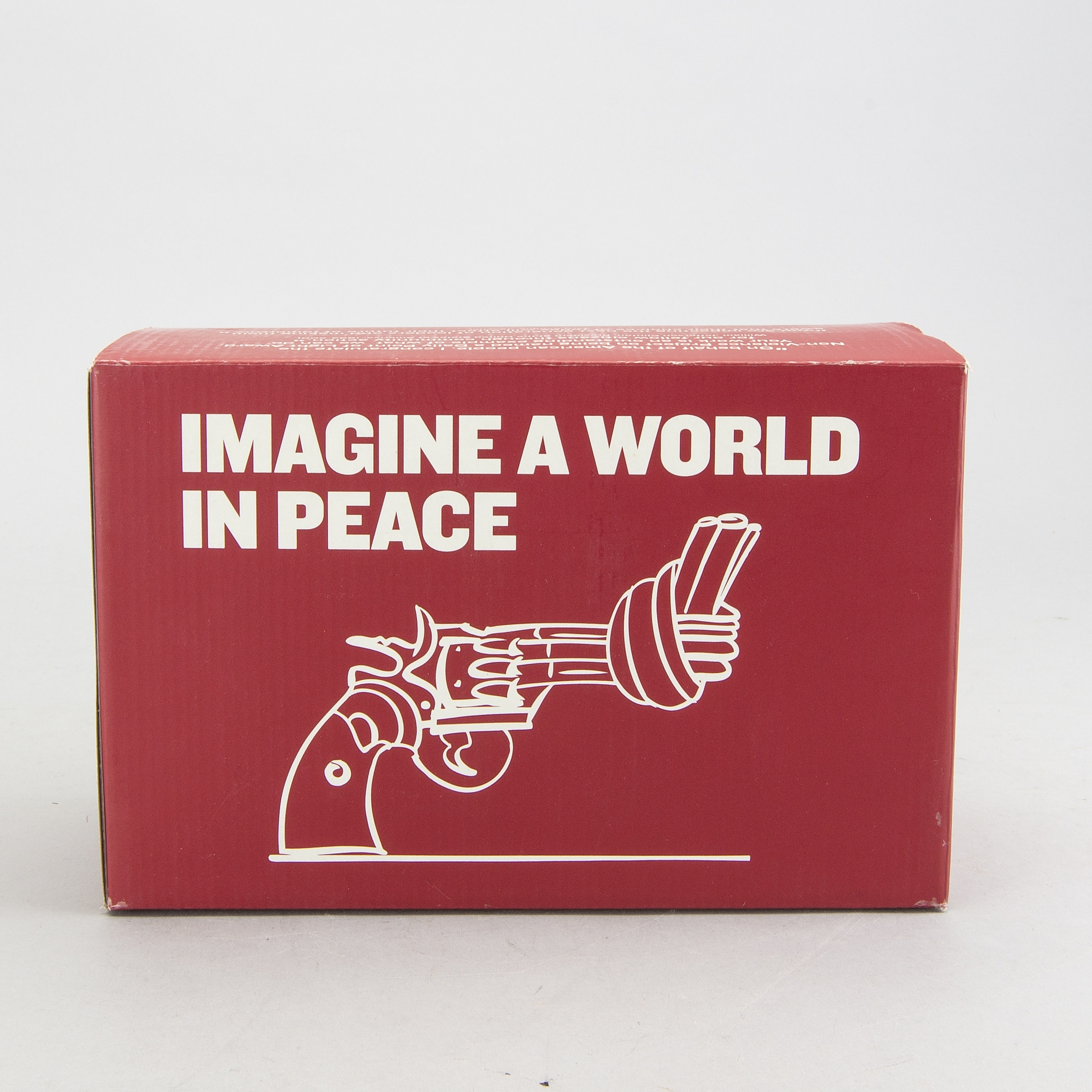 Artwork by Carl Fredrik Reuterswärd, Tennis for Peace