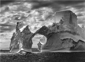 Sebastião Salgado - Sundaram Tagore, New York (Madison Ave)