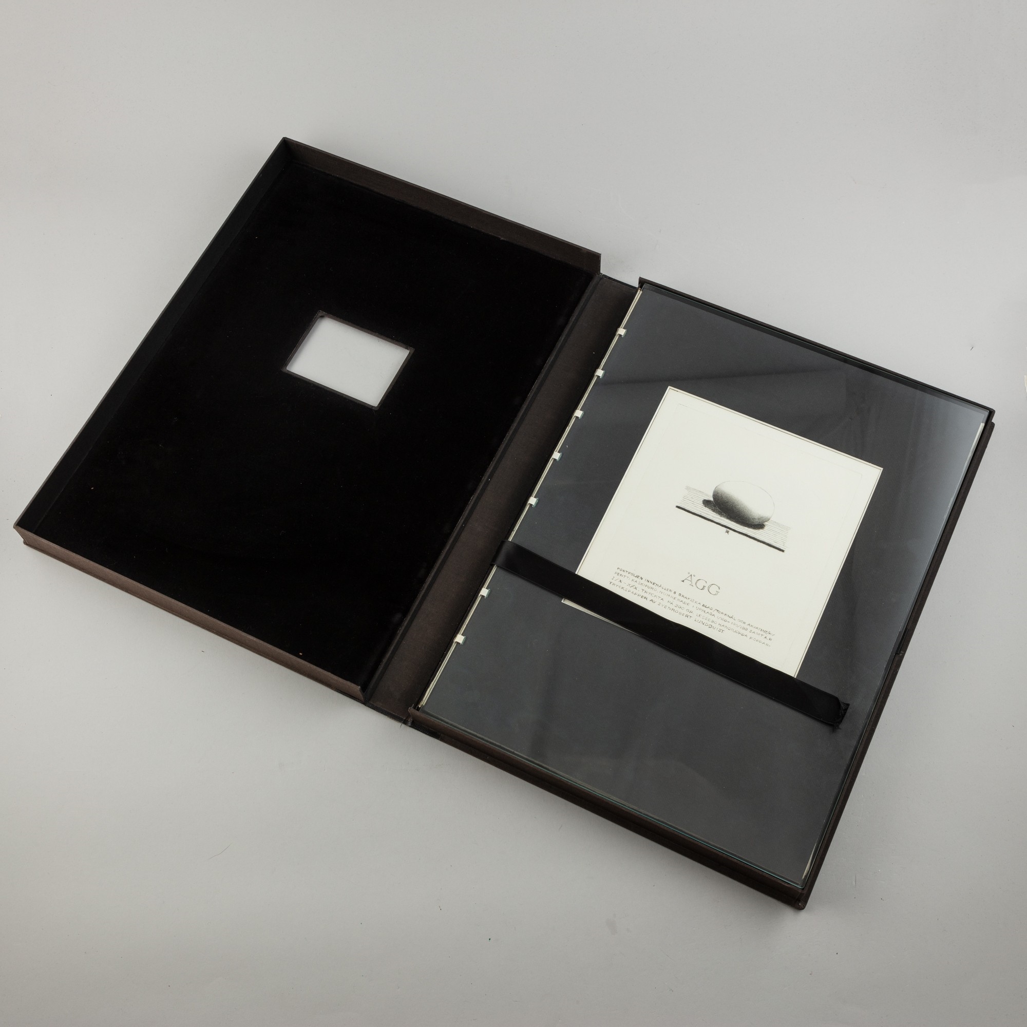 Artwork by Pentti Kaskipuro, Egg-album