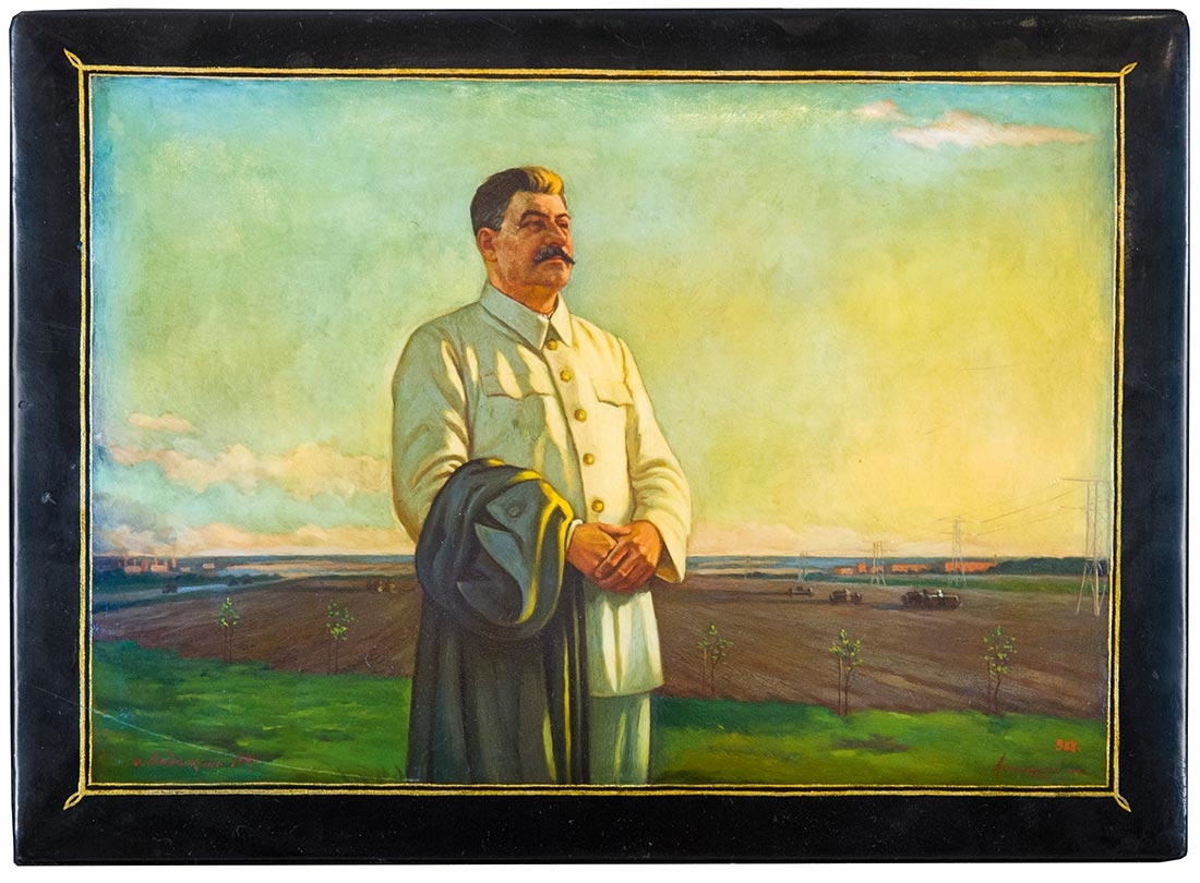 Artwork by Viktor Dmitriyevich Lipitskiy, Box "I.V.Stalin", Made of Papier-mache, the technique of the lacquer miniature Fedoskino