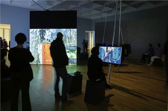 Videonale.18: Fluid States. Solid Matter - Kunstmuseum Bonn