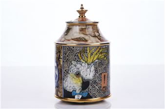 T42 Tea Caddy - Stephen Bowers