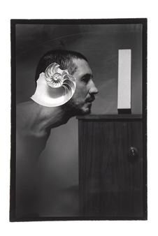 Self-portrait kneeling with the knife box - David Nebreda