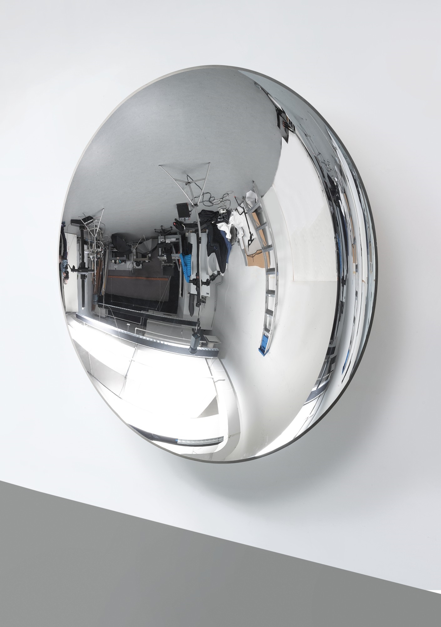 cerith-wyn-evans-inverse-reverse-perverse-mutualart