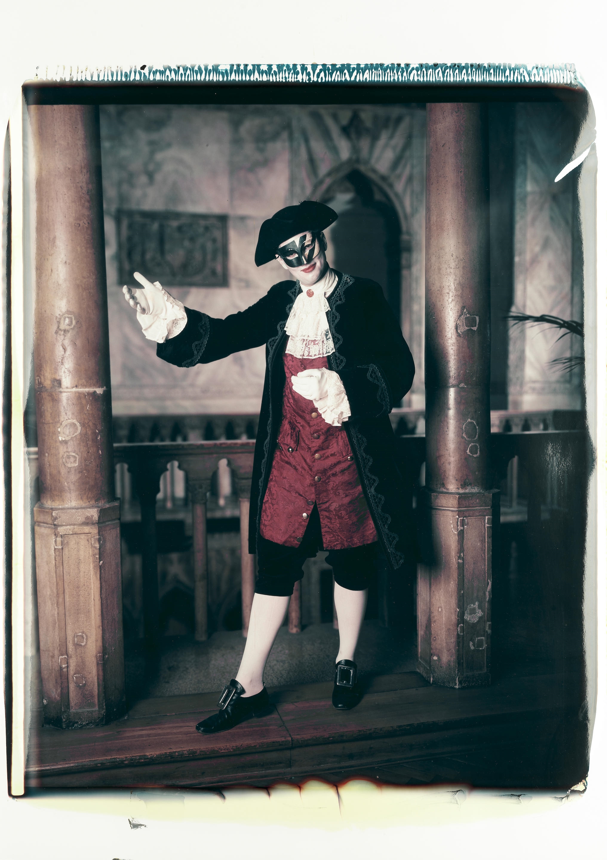 Artwork by Craig Pineau, Ratselaufloser, Made of polaroid