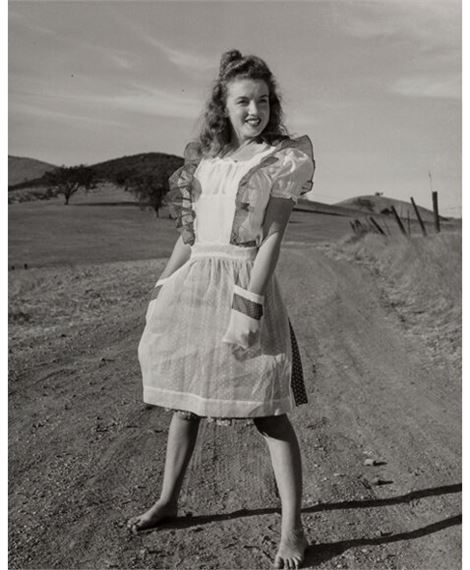 Norma Jeane (later Marilyn Monroe) by Andre de Dienes, 1945