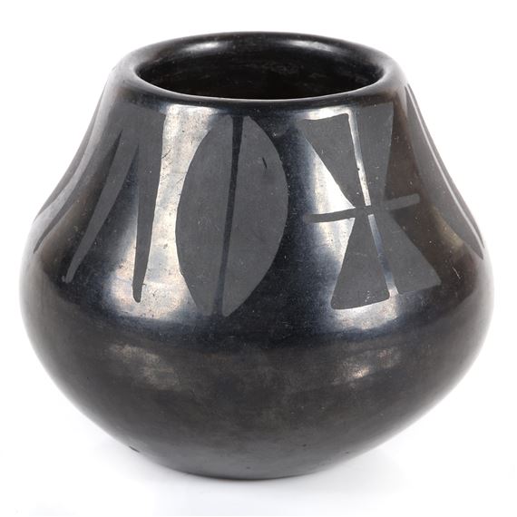 San Ildefonso Blackware Native American Jar vase by Maria Montoya Martinez, Santana Roybal Martinez