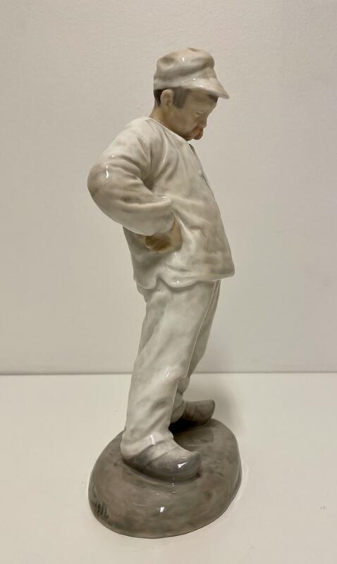 Niels Nielsen | A porcelain figure in shape of a bricklayer (1786 ...