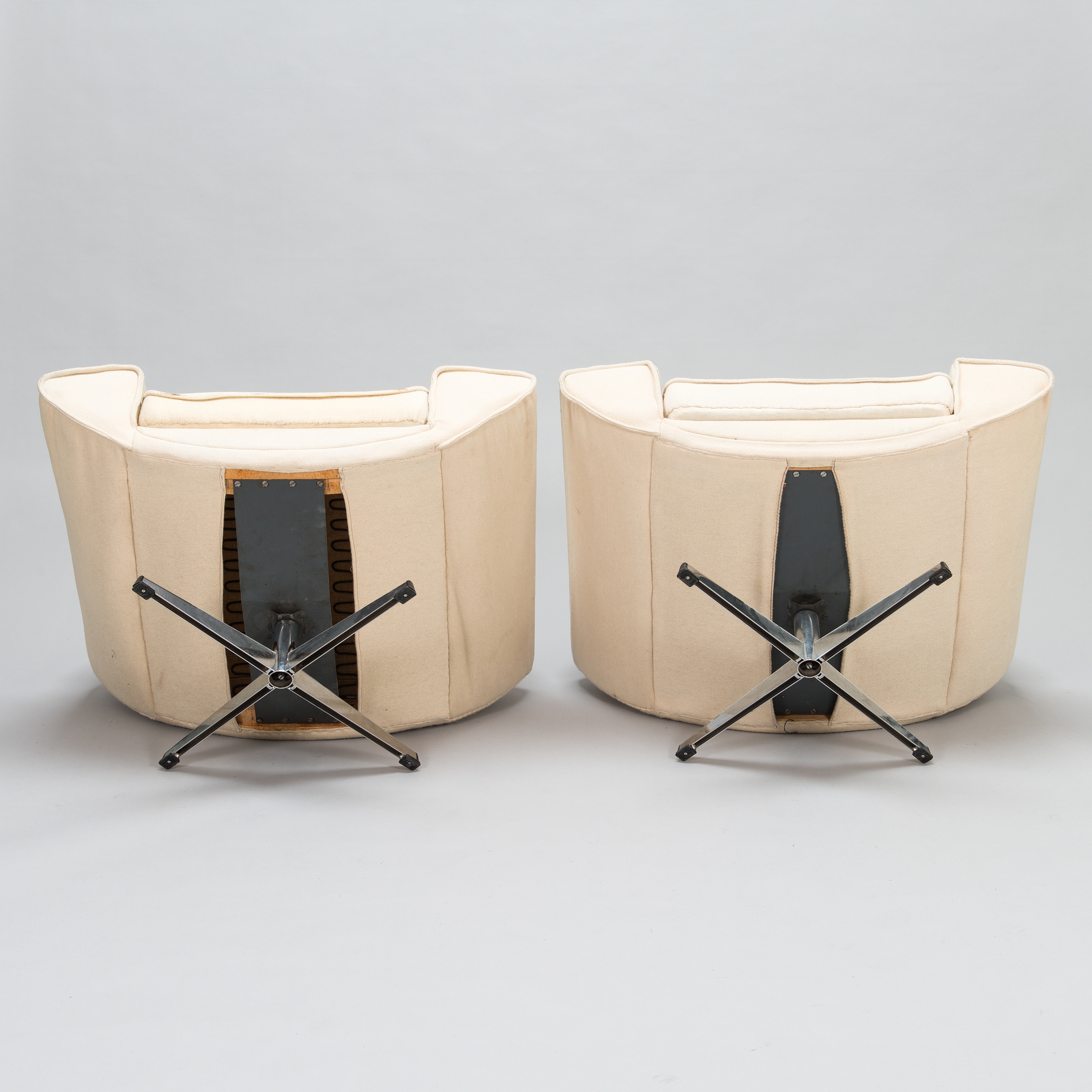 Artwork by Johannes Andersen, Three-piece 1960's/70's 'Capri' sofa suite for Trensum Möbelfabrik, Made of metal