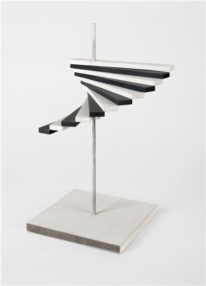 Mast mit zwölf beweglichen Leisten