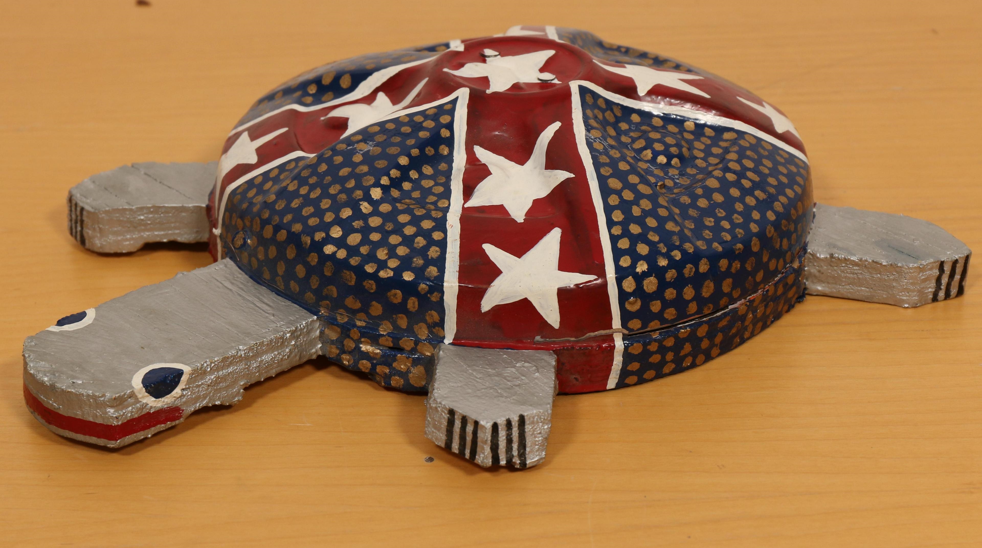 Artwork by Chris Lewallen, Schildpad, Made of painted wood