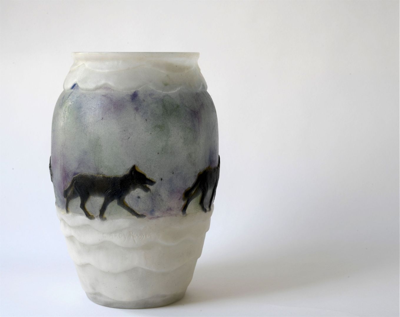 Artwork by Gabriel Argy-Rousseau, Vase Les loups dans la neige, Made of Proof in purple, white and black glass paste