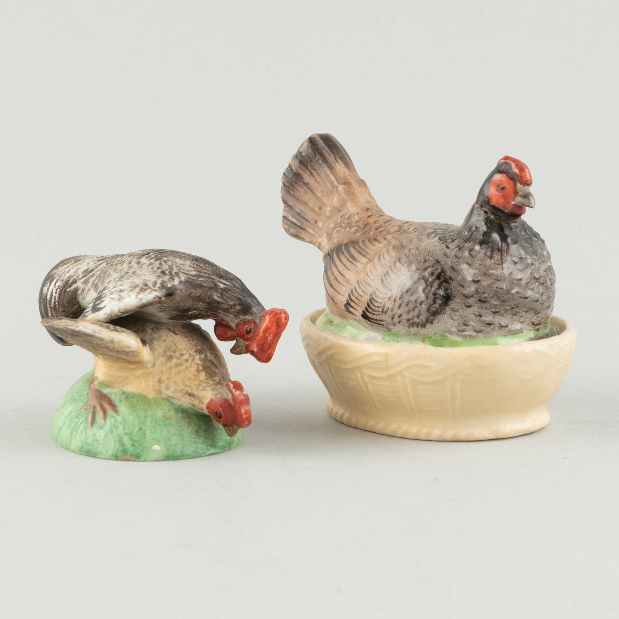 Artwork by Gardner, Figuriineja, 2 kpl, Made of porcelain, hand painted