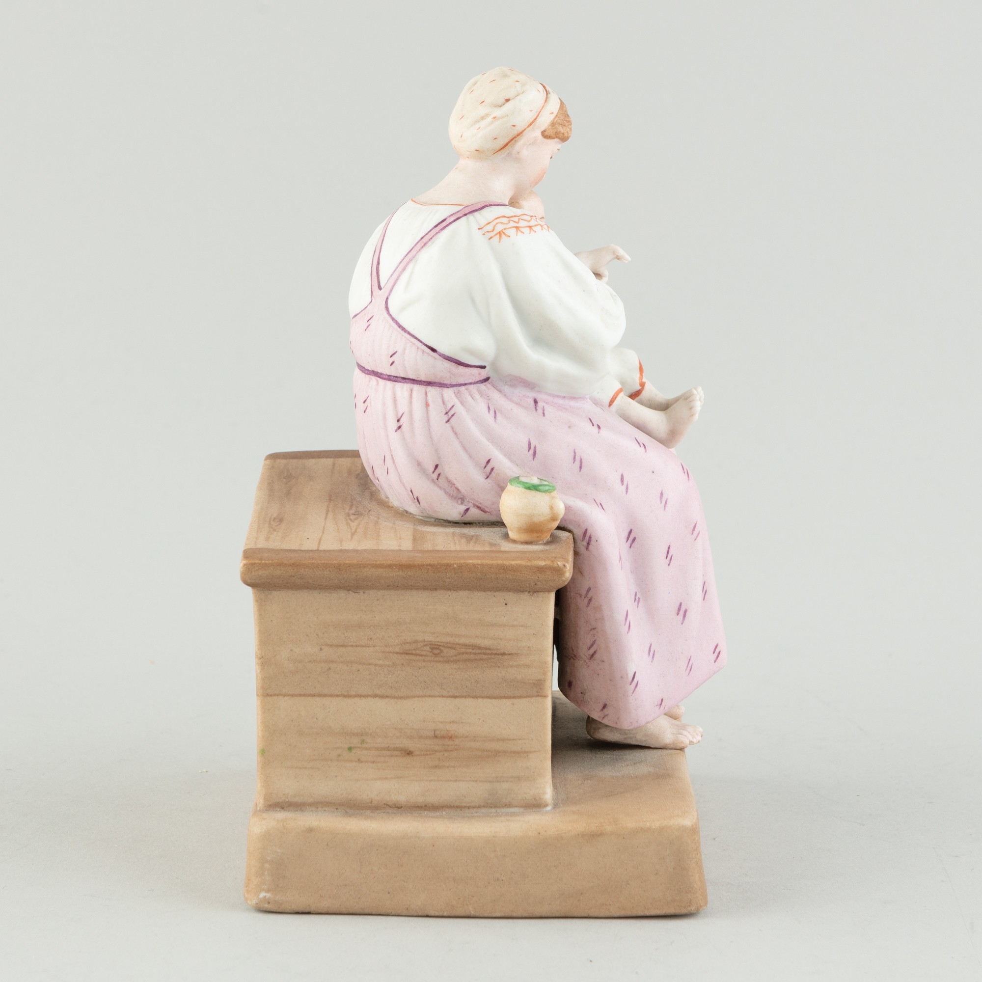 Artwork by Gardner, FIguriini, Made of porcelain, hand painted