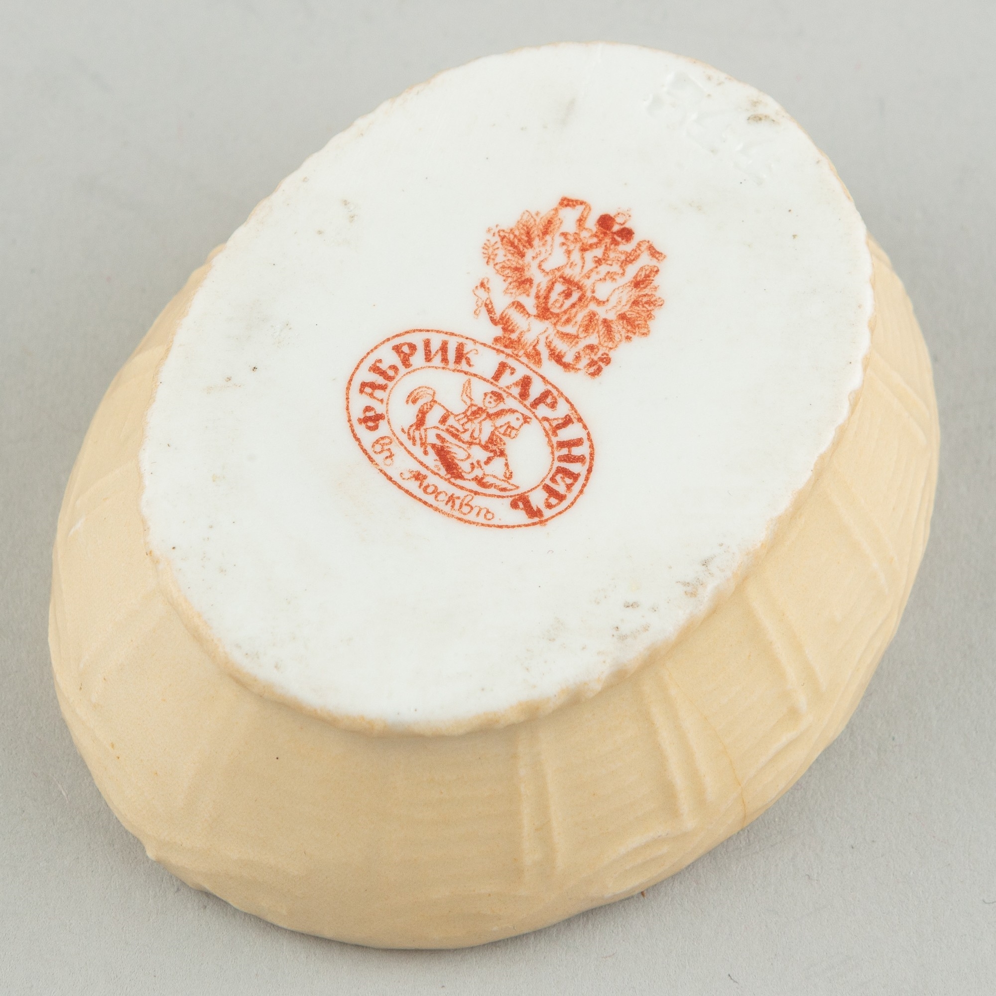 Artwork by Gardner, Figuriineja, 2 kpl, Made of porcelain, hand painted