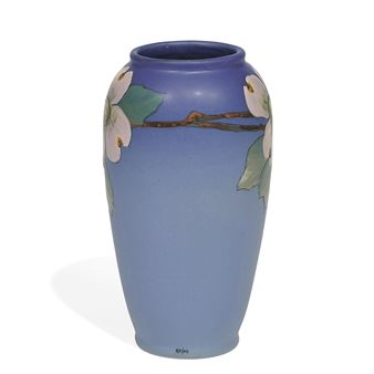 Hudson vase decorated with dogwood - Ruth Axline