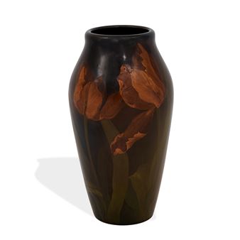 Standard Glaze vase with tulip decoration, shape number 925C - Amelia Sprague