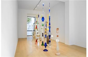 Julie Legrand: Super Positions - MLF | Marie-Laure Fleisch