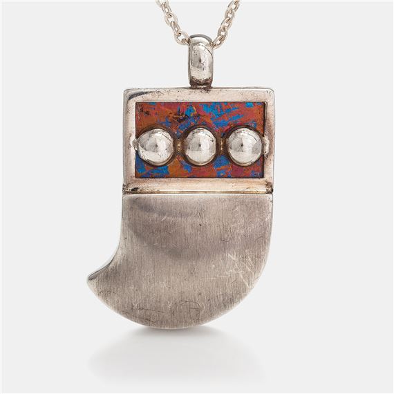 A sterling silver and titanium necklace 