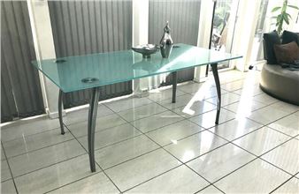 Dinning table with glass top - Marco Pocci