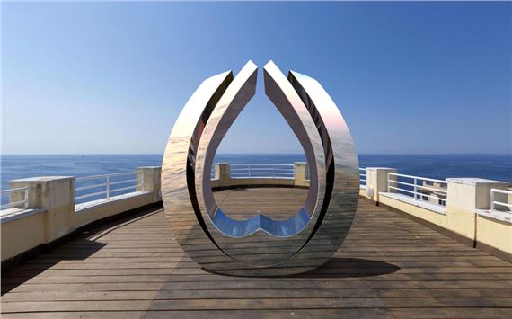 Stainless Steel Sculptures - Inception Galerie