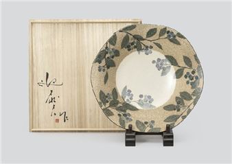 Bowl depicting blueberry - Yasuo Mukai