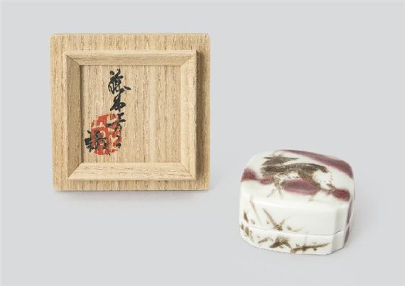 Small box depicting deer by Yoshimichi Fujimoto