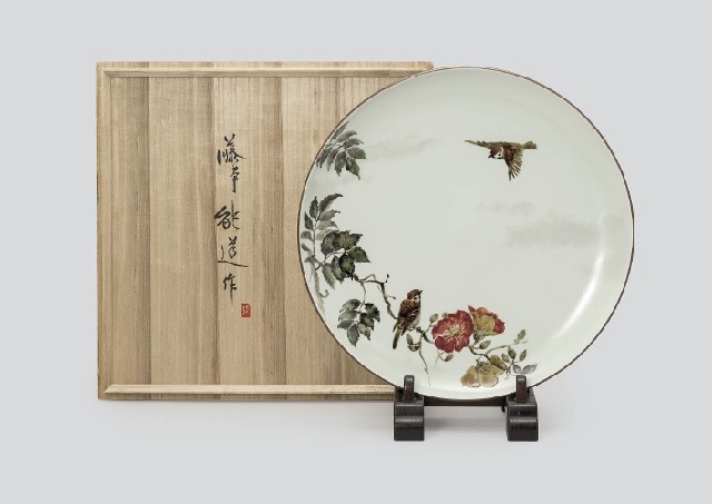Artwork by Yoshimichi Fujimoto, Plate depicting campsis grandiflora and sparrow in greenish white glaze and overglaze enamel