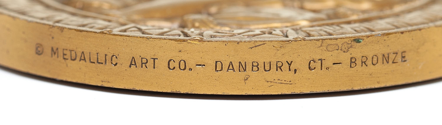 Artwork by Stanislaw Szukalski, Medal katyński, Made of BRONZE