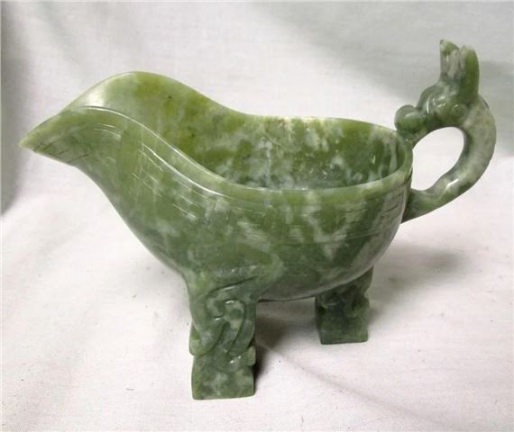 Chinese School, 20th Century | Ceremonial vessel (1940) | MutualArt