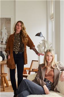 Abstract Art, Mid-Century Furniture and Contemporary Design All Under One Roof at New London Gallery