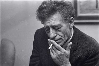 Alberto Giacometti smoking a cigarette - Candid Lang